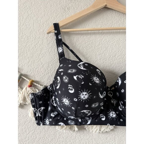 Hot Topic Celestial Crisscross Moon & Sun Black Underwire Swim Top Beach 4x - Picture 4 of 11